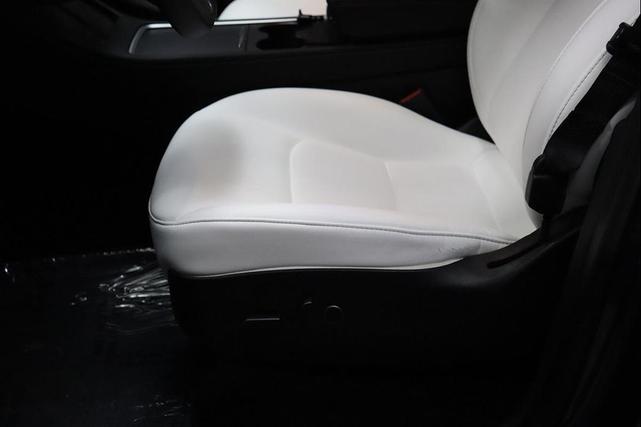 Photo of 2021 Midnight Silver Metallic Tesla Model Y