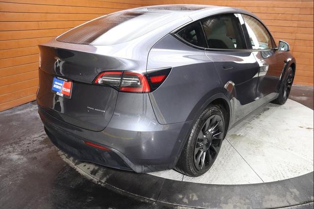 Photo of 2021 Midnight Silver Metallic Tesla Model Y