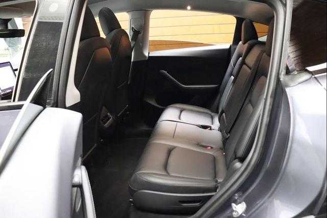 Photo of 2021 Midnight Silver Metallic Tesla Model Y