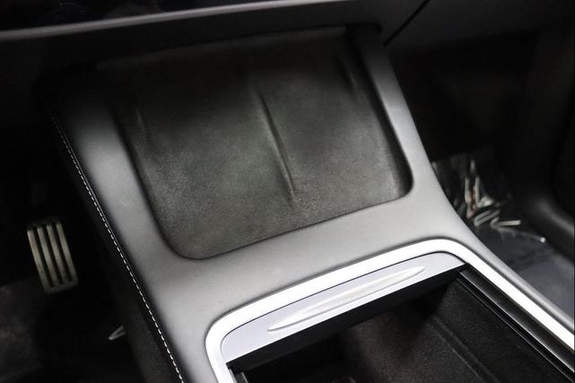 Photo of 2022 Pearl White Multi-Coat Tesla Model Y
