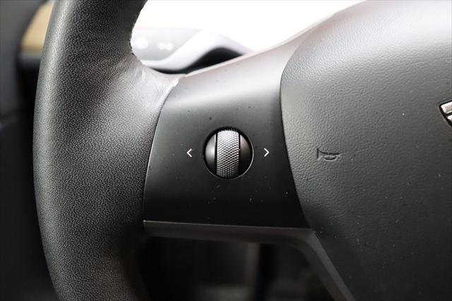 Photo of 2022 Pearl White Multi-Coat Tesla Model Y