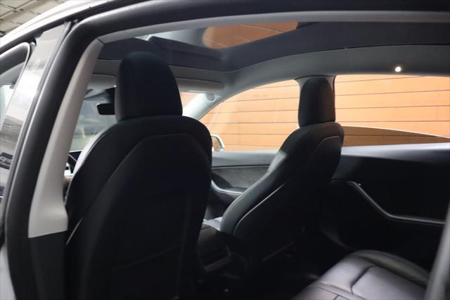 Photo of 2022 Pearl White Multi-Coat Tesla Model Y