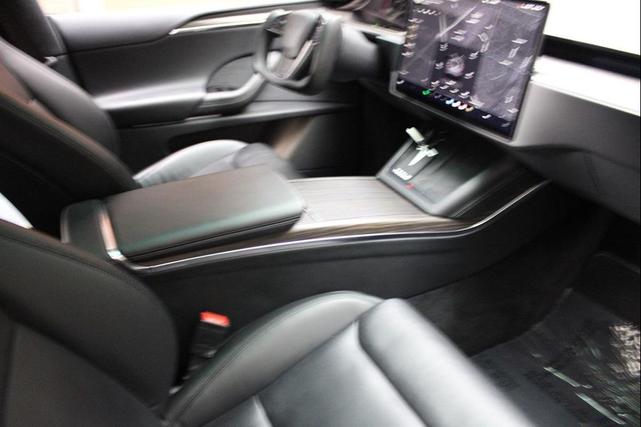 Photo of 2022 Midnight Silver Metallic Tesla Model X