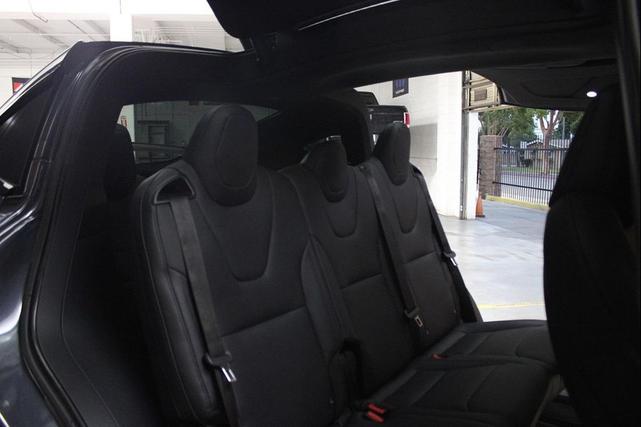 Photo of 2022 Midnight Silver Metallic Tesla Model X