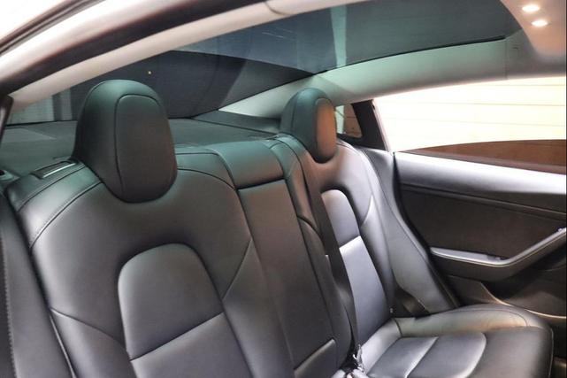 Photo of 2022 Red Multi-Coat Tesla Model 3