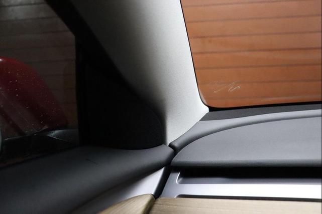 Photo of 2022 Red Multi-Coat Tesla Model 3