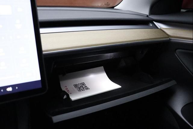 Photo of 2022 Red Multi-Coat Tesla Model 3