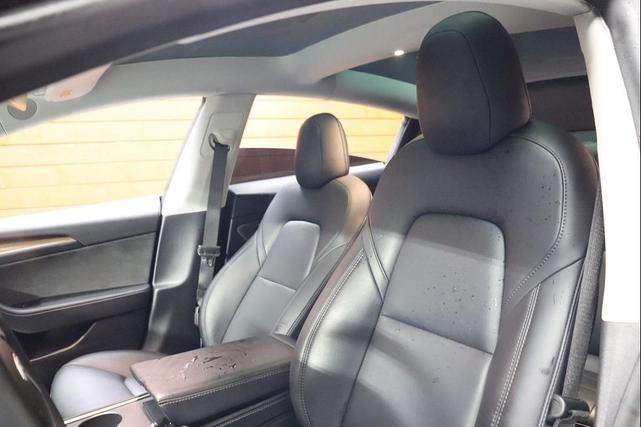 Photo of 2022 Red Multi-Coat Tesla Model 3