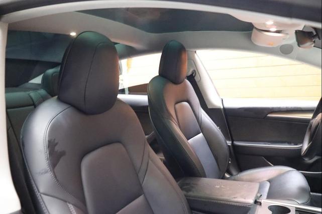 Photo of 2022 Red Multi-Coat Tesla Model 3
