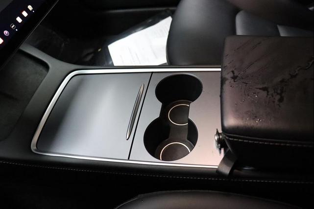 Photo of 2022 Red Multi-Coat Tesla Model 3