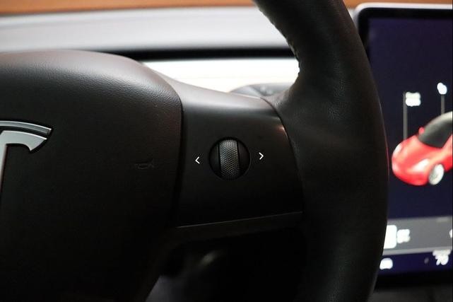 Photo of 2022 Red Multi-Coat Tesla Model 3