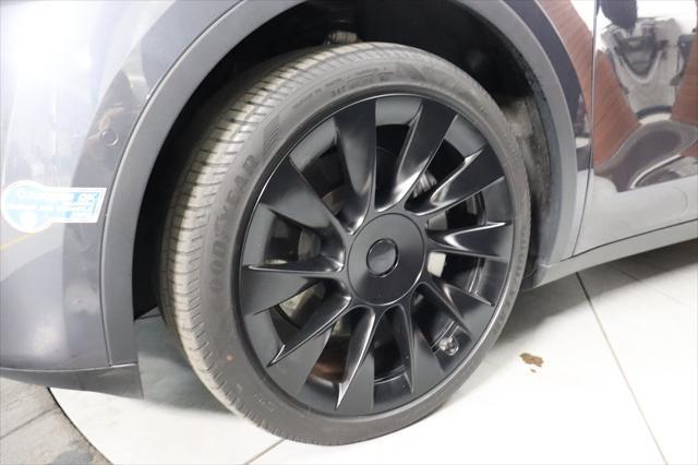 Photo of 2021 Midnight Silver Metallic Tesla Model Y