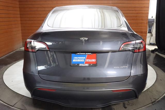 Photo of 2021 Midnight Silver Metallic Tesla Model Y