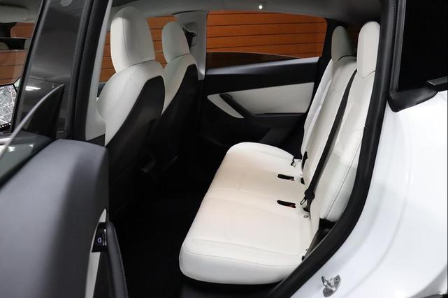 Photo of 2020 Pearl White Multi-Coat Tesla Model Y