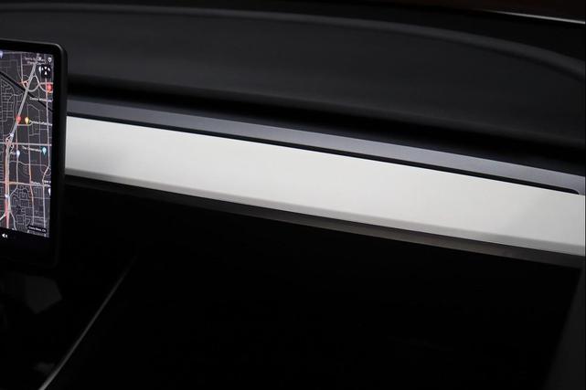 Photo of 2020 Pearl White Multi-Coat Tesla Model Y
