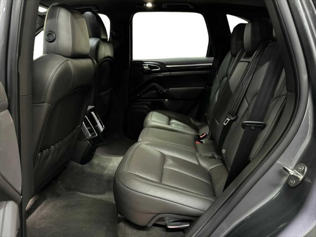 Photo of 2018 Meteor Grey Metallic Porsche Cayenne