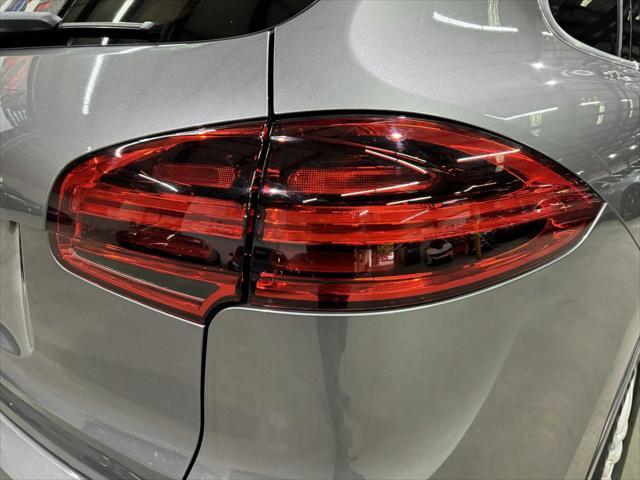 Photo of 2018 Meteor Grey Metallic Porsche Cayenne