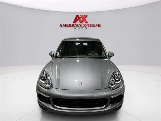 Photo of 2018 Meteor Grey Metallic Porsche Cayenne