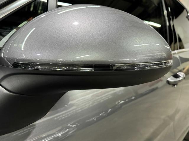 Photo of 2018 Meteor Grey Metallic Porsche Cayenne