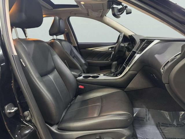 Photo of 2021 Midnight Black INFINITI Q50