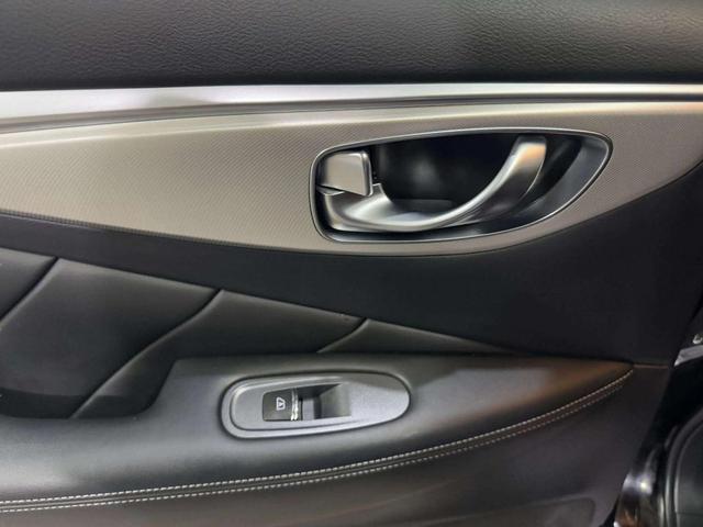Photo of 2021 Midnight Black INFINITI Q50