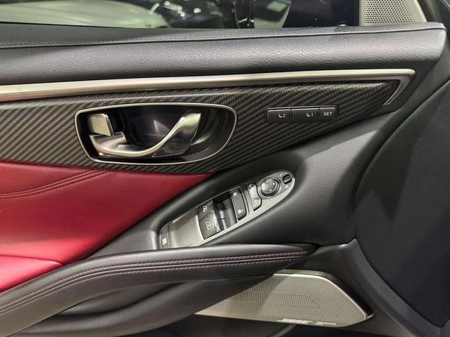 Photo of 2022 Midnight Black INFINITI Q60