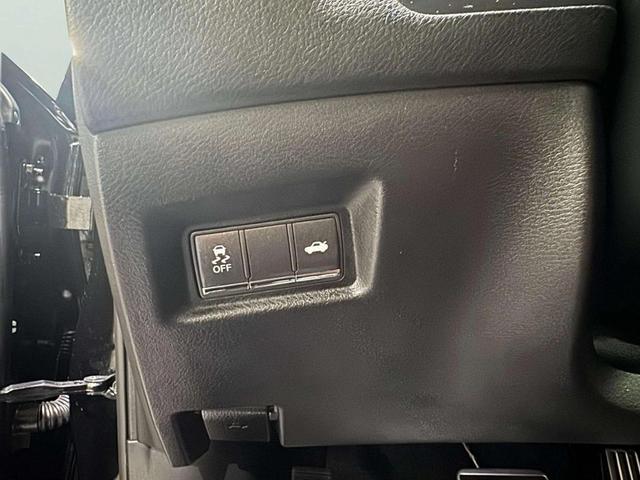 Photo of 2022 Midnight Black INFINITI Q60