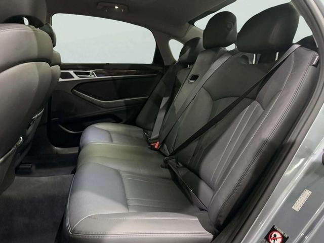 Photo of 2015 Parisian Gray Hyundai Genesis