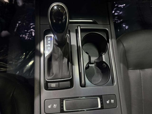 Photo of 2015 Parisian Gray Hyundai Genesis