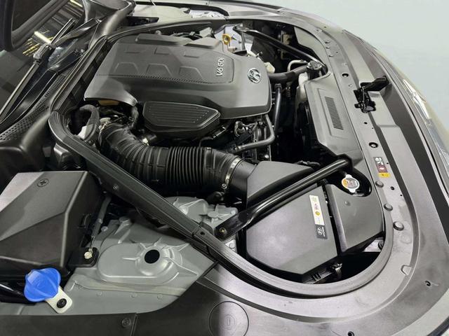 Photo of 2015 Parisian Gray Hyundai Genesis