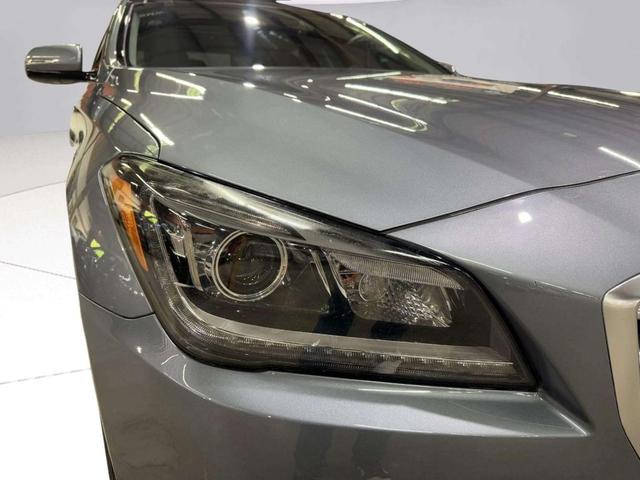 Photo of 2015 Parisian Gray Hyundai Genesis