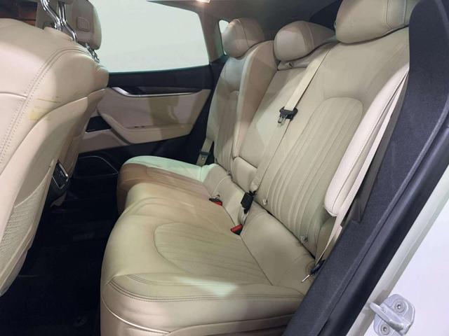Photo of 2017 Bianco Alpi Pearlescent Maserati Levante