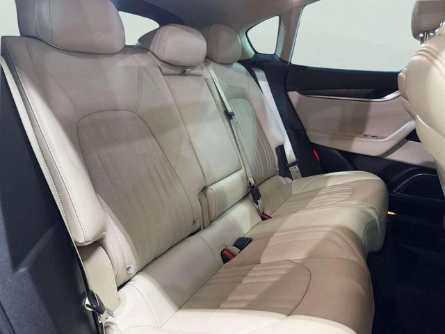 Photo of 2017 Bianco Alpi Pearlescent Maserati Levante