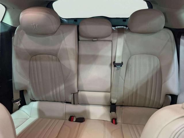 Photo of 2017 Bianco Alpi Pearlescent Maserati Levante