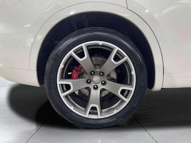 Photo of 2017 Bianco Alpi Pearlescent Maserati Levante