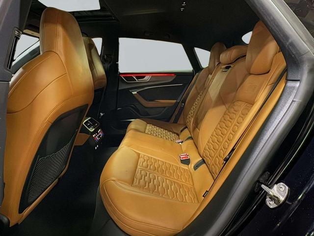Photo of 2021 Mythos Black Metallic Audi RS 7
