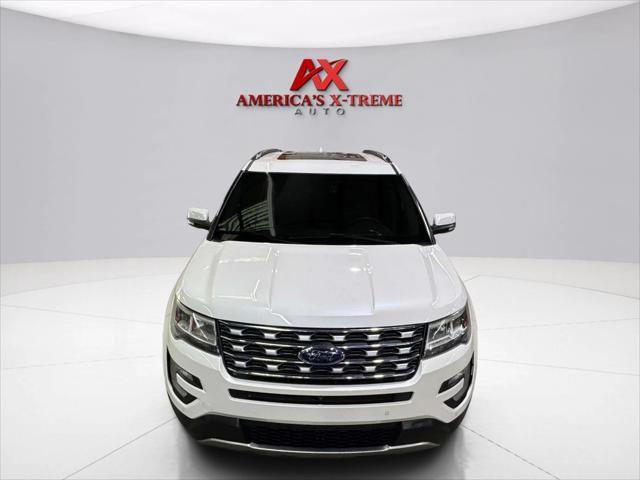 Photo of 2017 White Platinum Metallic Ford Explorer