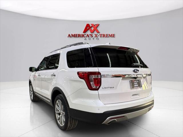 Photo of 2017 White Platinum Metallic Ford Explorer
