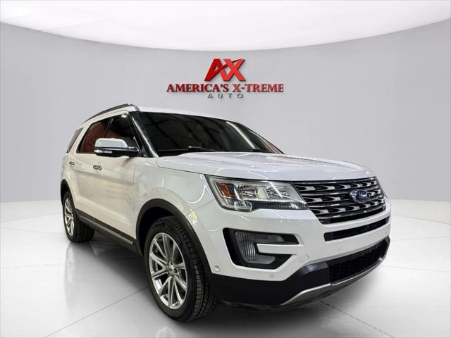 Photo of 2017 White Platinum Metallic Ford Explorer