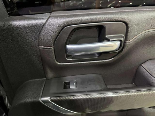 Photo of 2020 Carbon Black Metallic GMC Sierra 2500