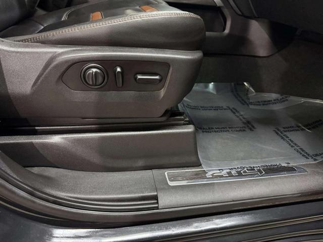 Photo of 2020 Carbon Black Metallic GMC Sierra 2500