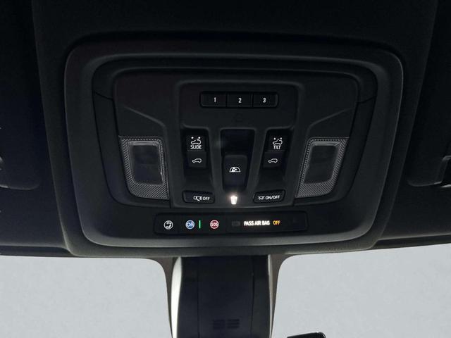Photo of 2020 Carbon Black Metallic GMC Sierra 2500