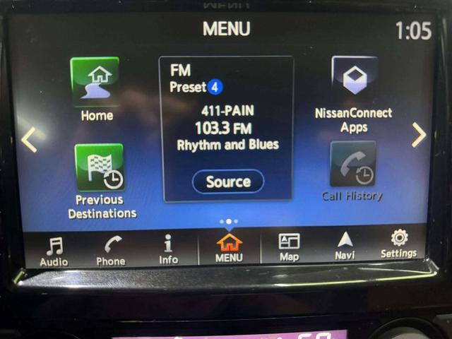 Photo of 2016 Bordeaux Black Nissan Maxima