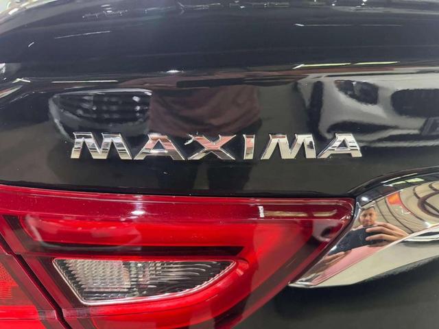 Photo of 2016 Bordeaux Black Nissan Maxima
