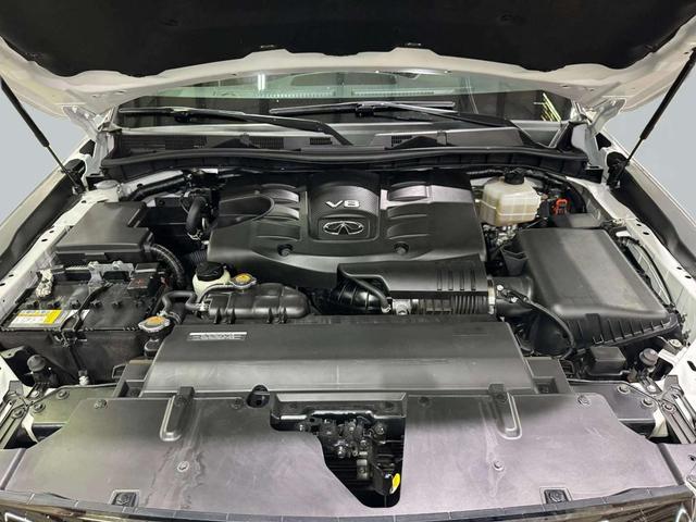 Photo of 2022 Moonstone White INFINITI QX80
