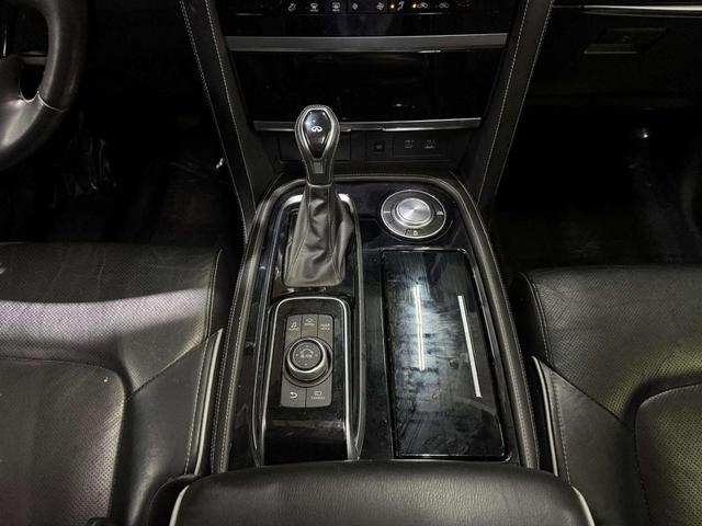 Photo of 2022 Moonstone White INFINITI QX80