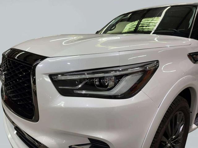 Photo of 2022 Moonstone White INFINITI QX80