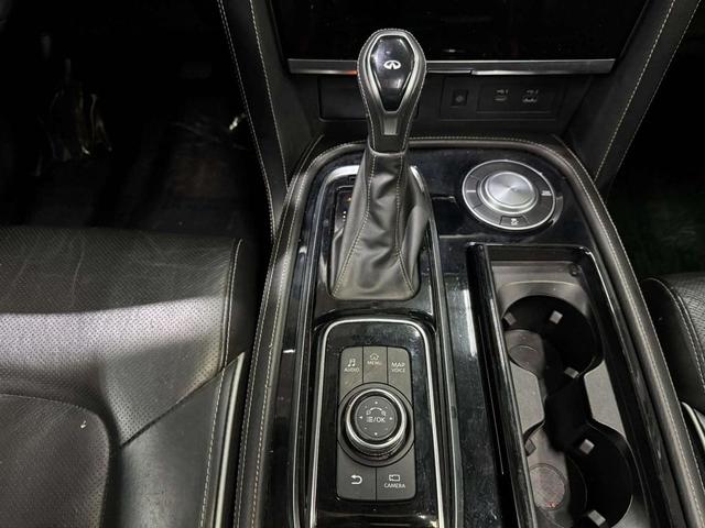 Photo of 2022 Moonstone White INFINITI QX80