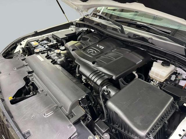Photo of 2022 Moonstone White INFINITI QX80