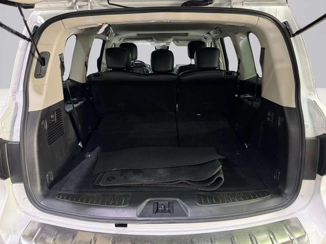 Photo of 2022 Moonstone White INFINITI QX80